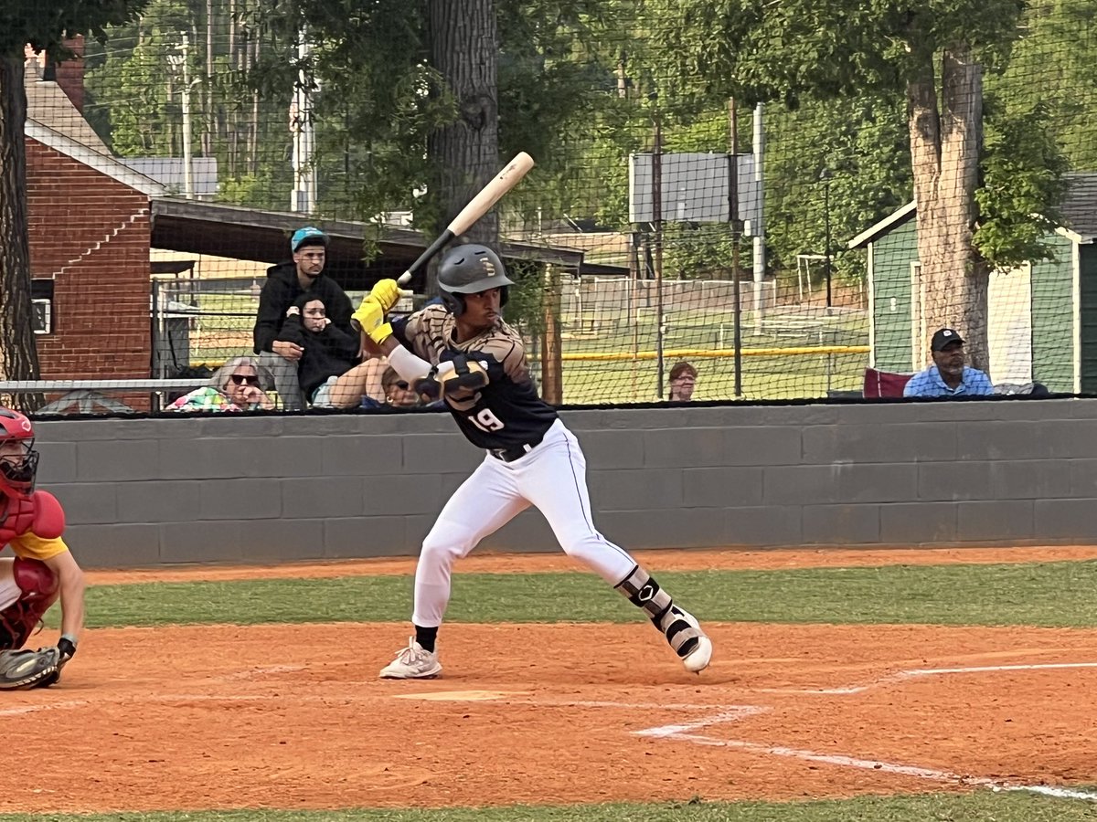 carolinaducks's tweet photo. Ducks take the first half of a doubleheader 8-5 vs Fuqay Varina Twins https://t.co/6INB9ewHJk