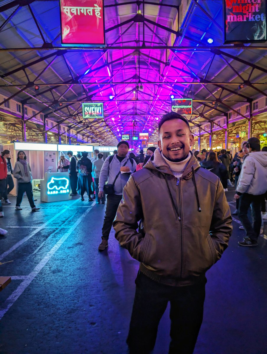 ohimahmood's tweet photo. Yearly strolling at Victoria Market. Every year visiting the Winter Night Market has become a habit.
#Melbourne #MelbourneCityLife #NightOut #nightlife 
#makamay 

P.C - @m_a_h_t_a_b_68 &amp; @mahmud_______fahim https://t.co/RK1D0KVyaP