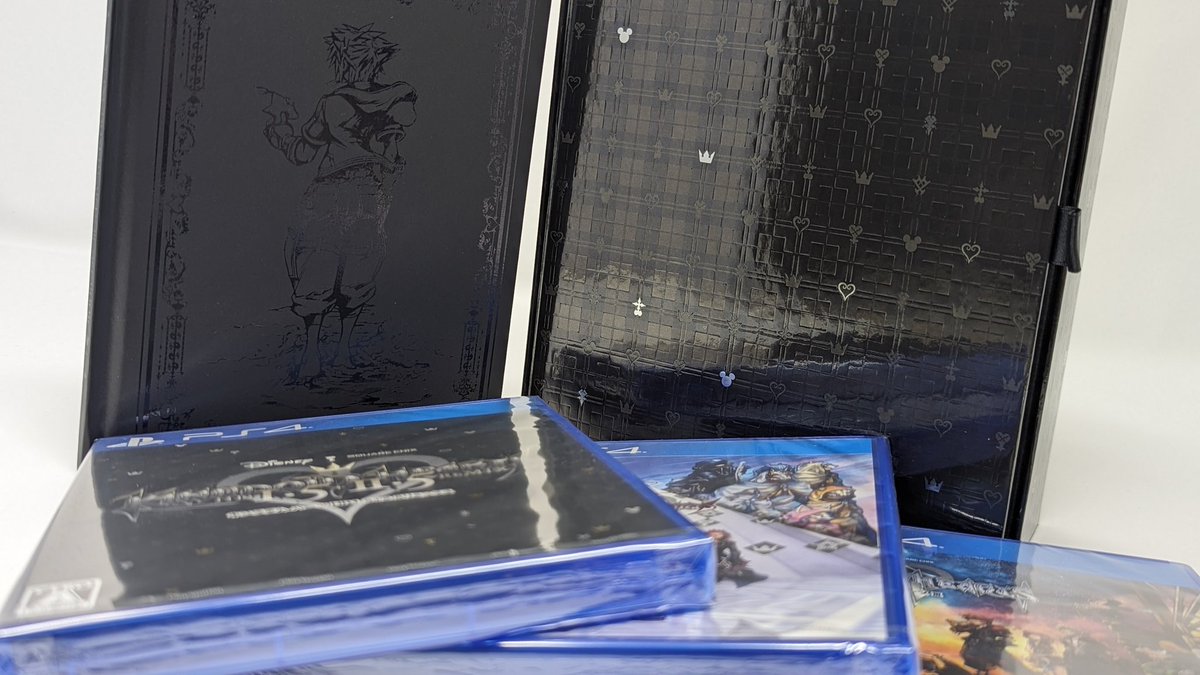 KHWaterBlock's tweet photo. KINGDOM HEARTS Integrum Masterpiece 👑

Can't believe I got this for $60. https://t.co/NPAnyfUPAr