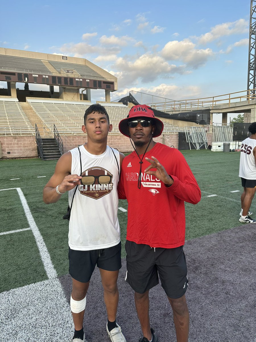Today I attend the  <a href="/TXSTATEFOOTBALL/">Texas State Football</a> camp, really blessed to be in that stadium and put some work it!! <a href="/coachchadmorris/">Chad Morris</a> <a href="/Tha6Show/">CoachMont</a>