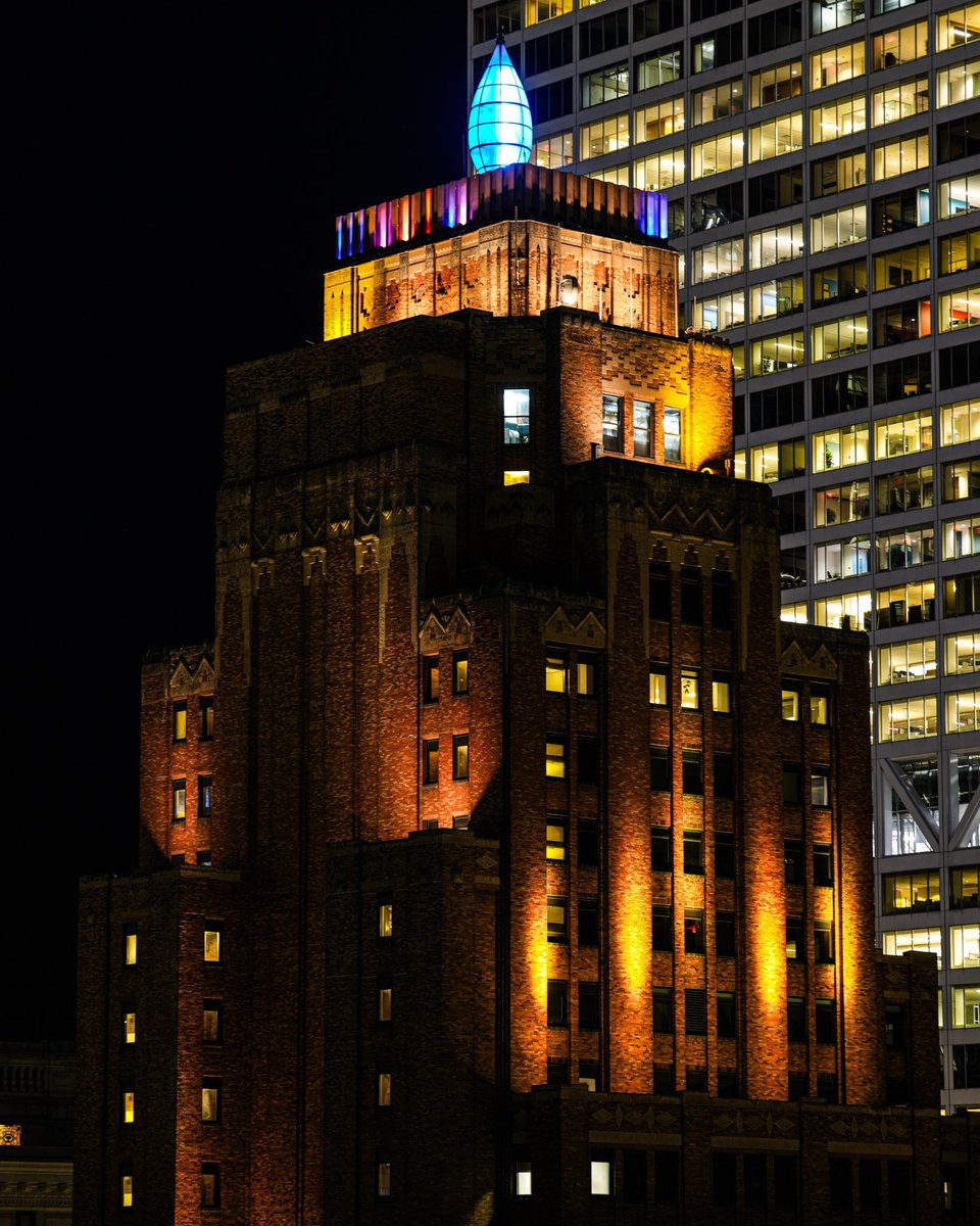 MarquetteU's tweet photo. “I am so appreciative to be a part of such a great community here at Marquette University and Milwaukee. I love you all.”  
 
— President Michael R. Lovell’s remarks after completing the #LovellStrong 5K Run on Marquette’s campus in 2021.
 
🎗️ Thank you, Milwaukee, for lighting up gold to honor President Lovell and raise awareness about sarcoma. 💛