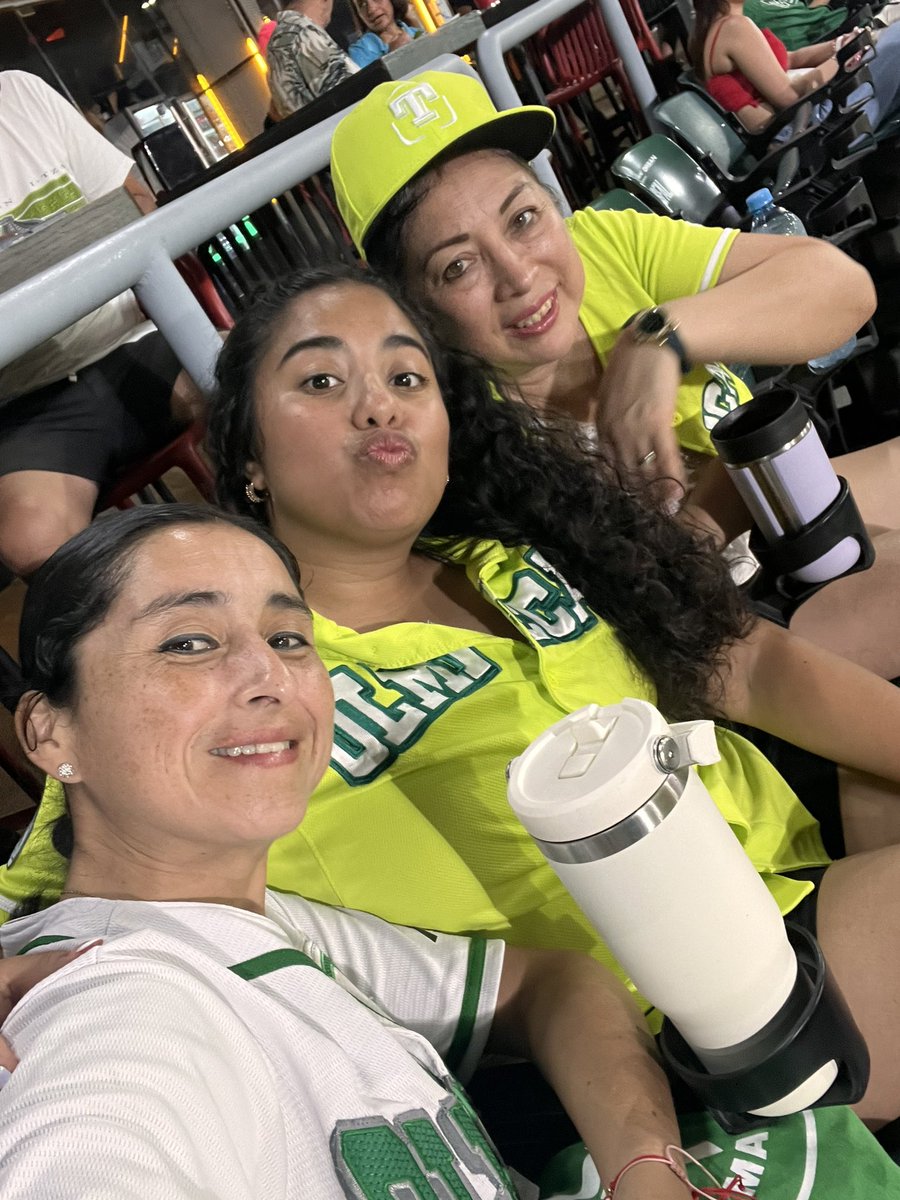 anacp1095's tweet photo. Vamossss @OlmecasTabasco !!! 💚💚💚 https://t.co/votOynuqZF