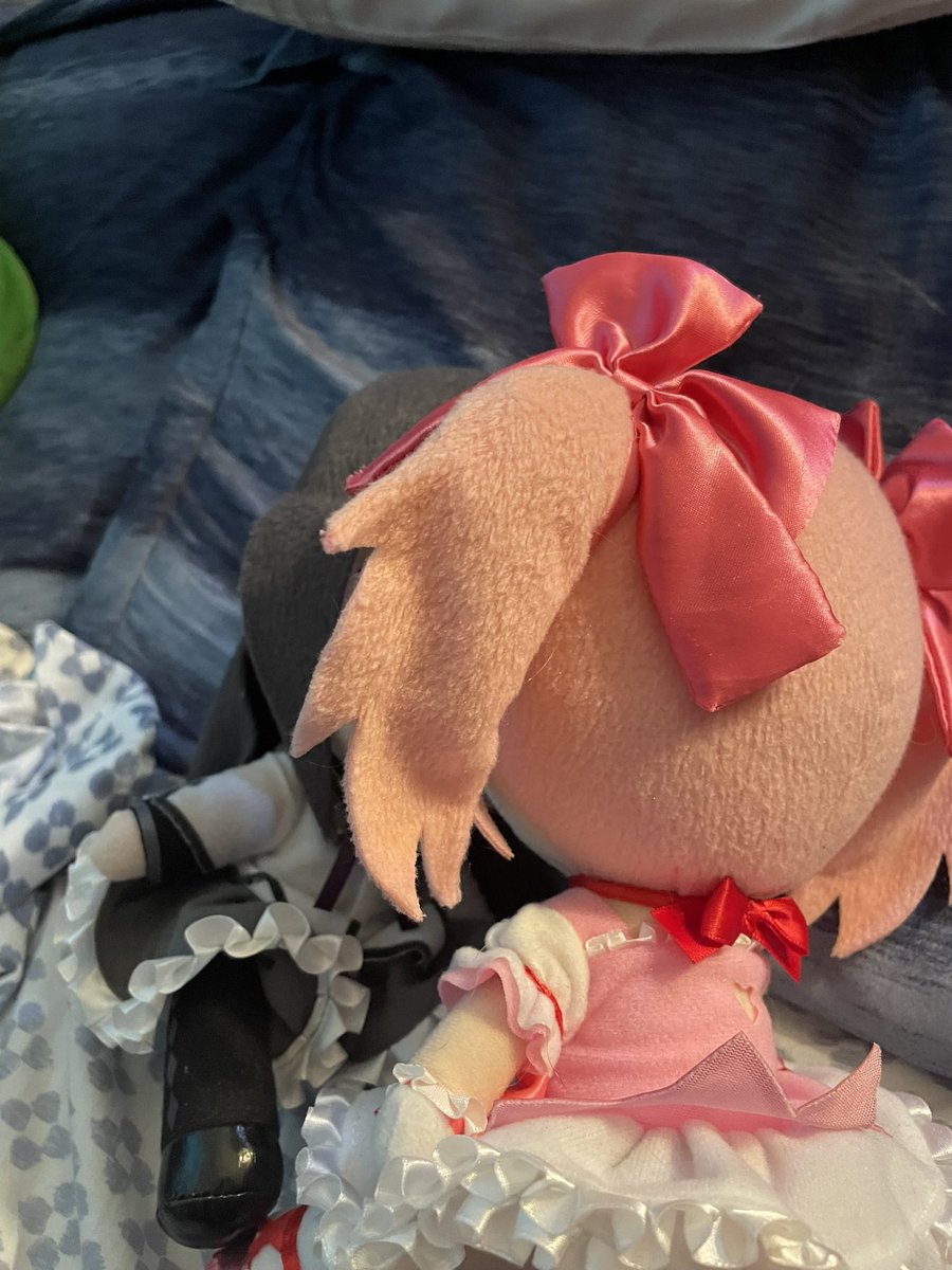 day 9

kiss

#madohomu
#madokamagica