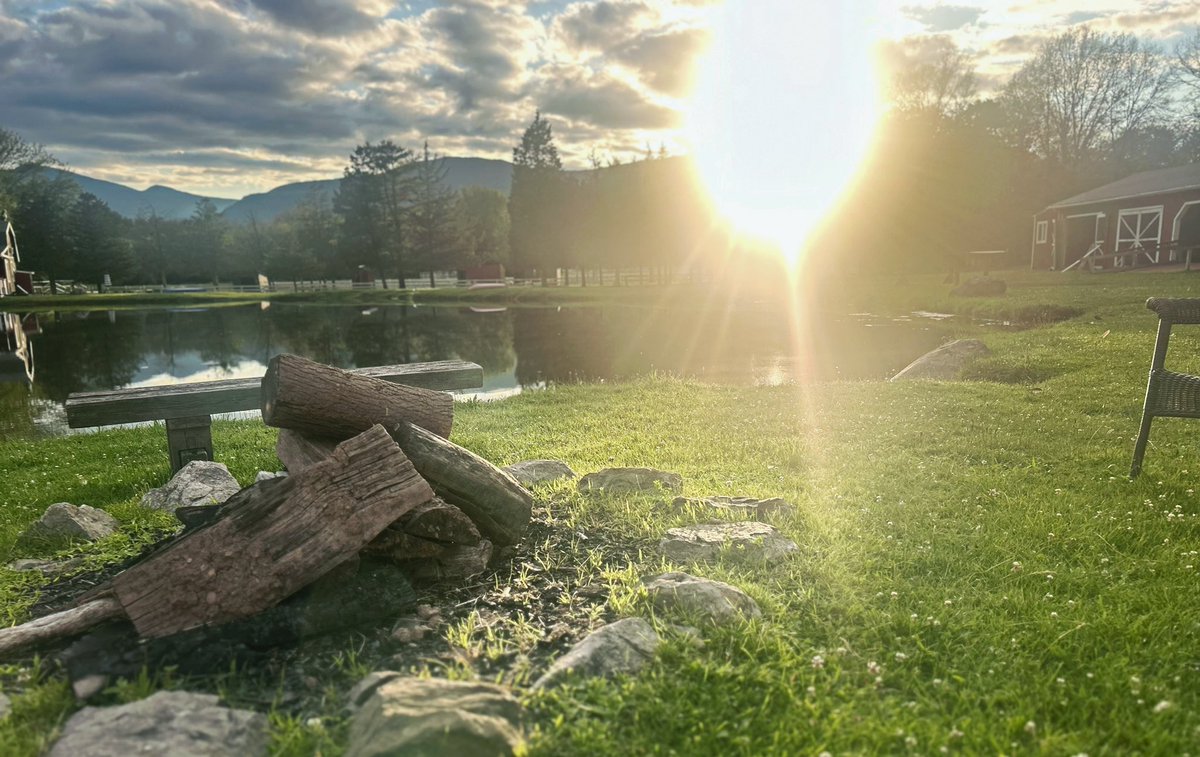 timvarian's tweet photo. #kaaterskillinn #catskills #catskillsmountains #upstateny #palenville #sunsets #ponds #sunsetcaptures #naturephotography #naturelovers #summervibes #photooftheday #newyorkstateofmind https://t.co/ZqnwAuGYbj