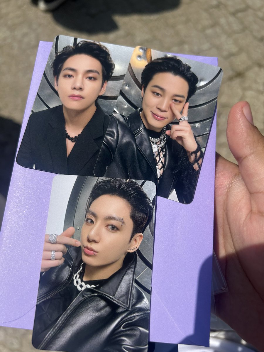 912daze's tweet photo. THEY FINALLY RELEASED THE PROOF SELCAS FROM THE VAULT FOR 2024 FESTA 😭😭😭 https://t.co/sV2XuBVS0J