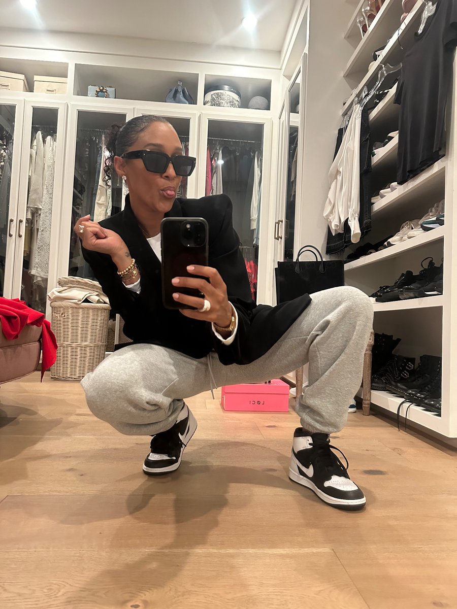 TiaMowry tweet picture