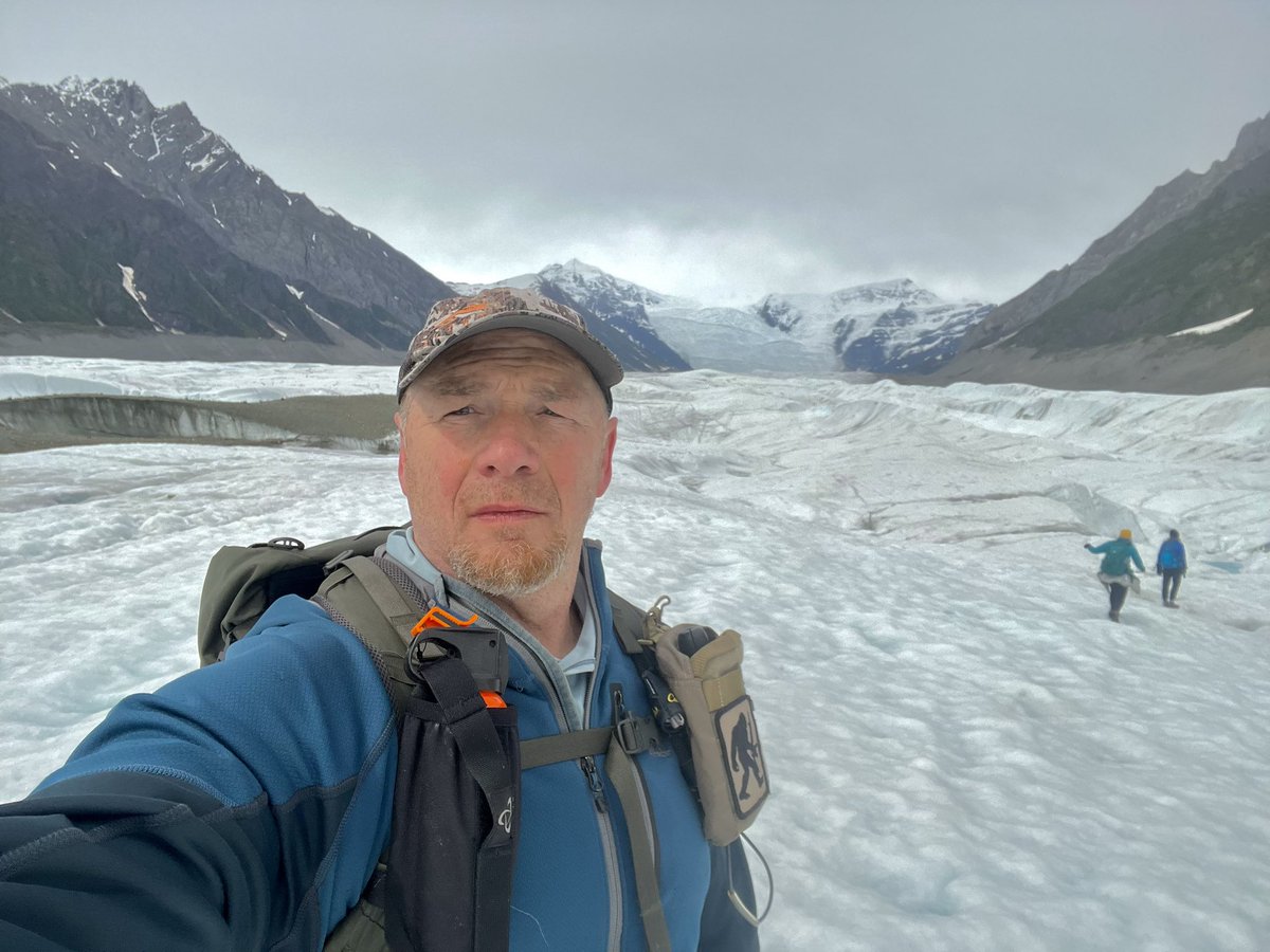 akkingon's tweet photo. @hikingwithshawn @59NationalParks @ShawneeNF A6: Hiking on the glacier at Kennicott Mine. #Partchat https://t.co/svwIb8R0RN