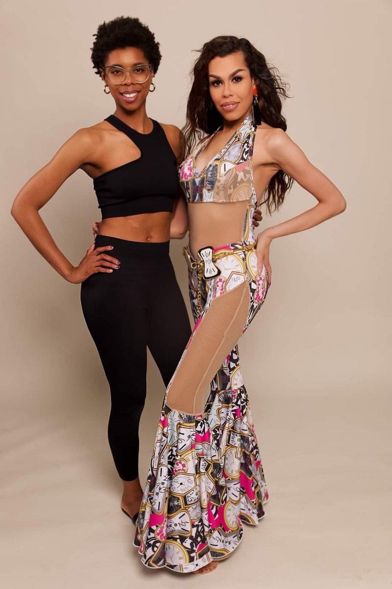 When you get to go from being a fan to a creative collaborator🪡 WM for the icon Monica Beverly Hillz <a href="/MonicaBHillz/">MBH ✨</a> 
Custom 'Not A Soul Can Clock' Catsuit + Chain Belt + Earrings + Sculptural Boa 
photo by seanblackofficial #NotASoulCanClock