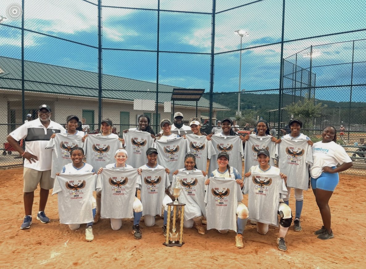 TaleeSims15's tweet image. I Had so much fun going undefeated last weekend and playing with my teammates @bomberspremier! 
I batted .571 w/ 8 hits, 1 💣, 4 RBI’s, and timely at bats. I also held down the hot corner/3rd with solid defense! I’m so proud of this team💪🏽!! 
@Coach_T_Bradley @coach_d_neely