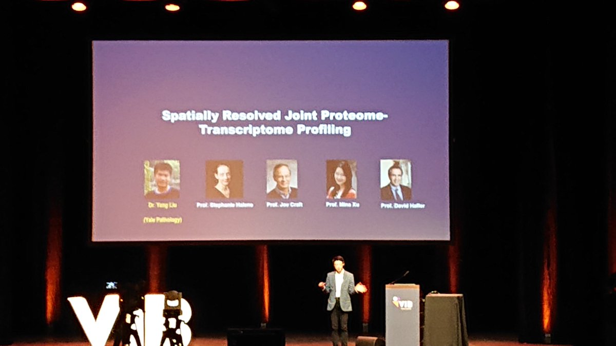 AnStaes's tweet image. Impressive kick off plenary talk at #SpatialOmics24 by Rong Fan👌