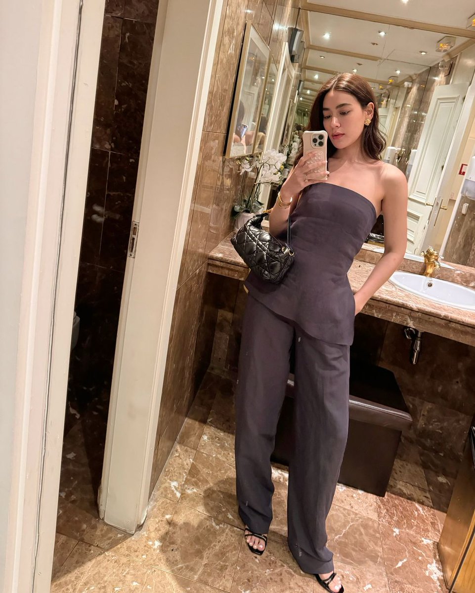 kimberleylook's tweet photo. #WhatKimberleywears 
Massimo dutti linen set 

#คิมเบอร์ลี่ #kimmy_kimberley https://t.co/Y3a6UMEkTf