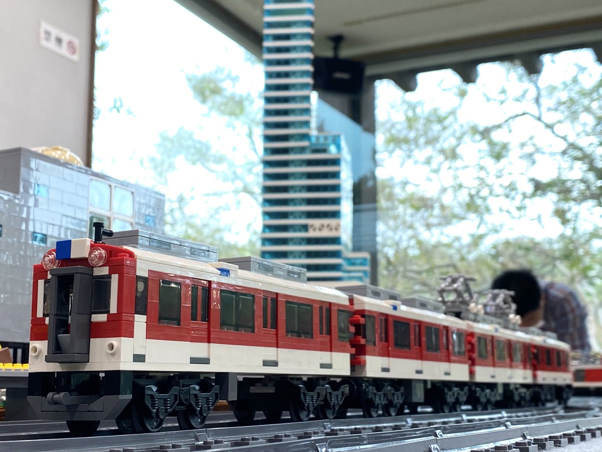 #私はここまで成長しました見た人もやる
近鉄8000系シリーズの場合
←2014年      2016年      2022年→