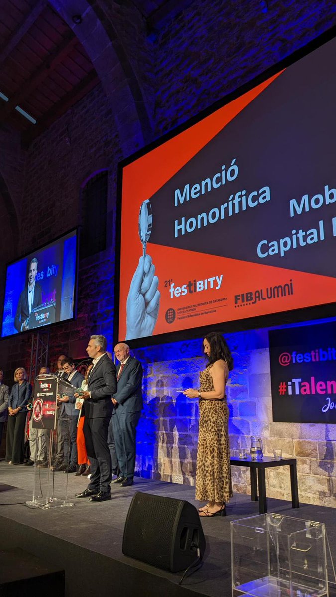 MWCapital's tweet image. 🖥️📰 Molt contents de rebre la Menció Honorífica de la 21a @festibity, dins el marc del iTalent. Agraïm el reconeixement al nostre compromís i contribució al sector de les TIC per fer de Barcelona el hub de talent de referència.