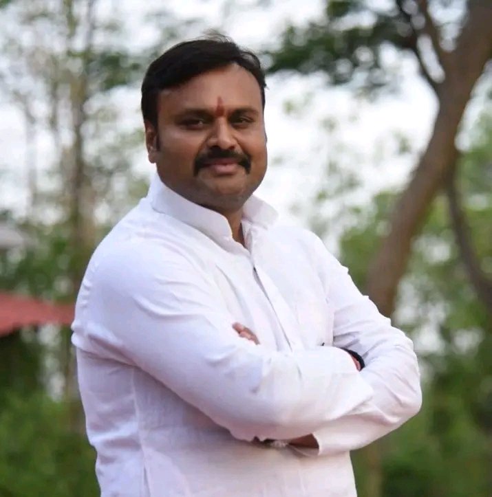 जबलपुर उत्तर मध्य विधानसभा से विधायक श्री <a href="/abhilashBJPmp/">Dr. Abhilash Pandey</a> जी को जन्मदिन की आत्मीय बधाई एवं शुभकामनायें।
बाबा महाकाल से आपके उत्तम स्वास्थ्य एवं दीर्घायु की प्रार्थना है।