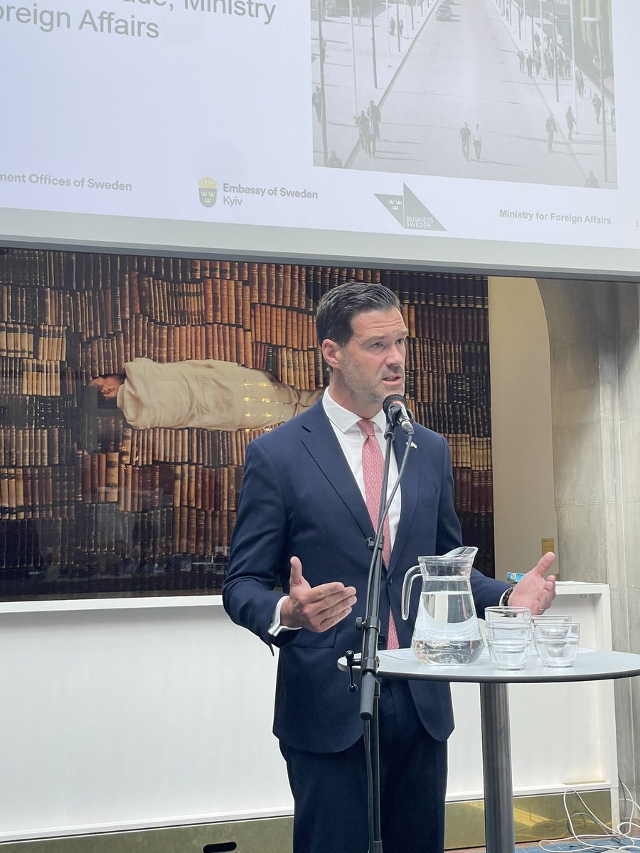 Minister <a href="/JohanForssell/">Johan Forssell</a> opening seminar on procurement for Ukraine. Important to engage the private sector in the development of the future Ukraine.