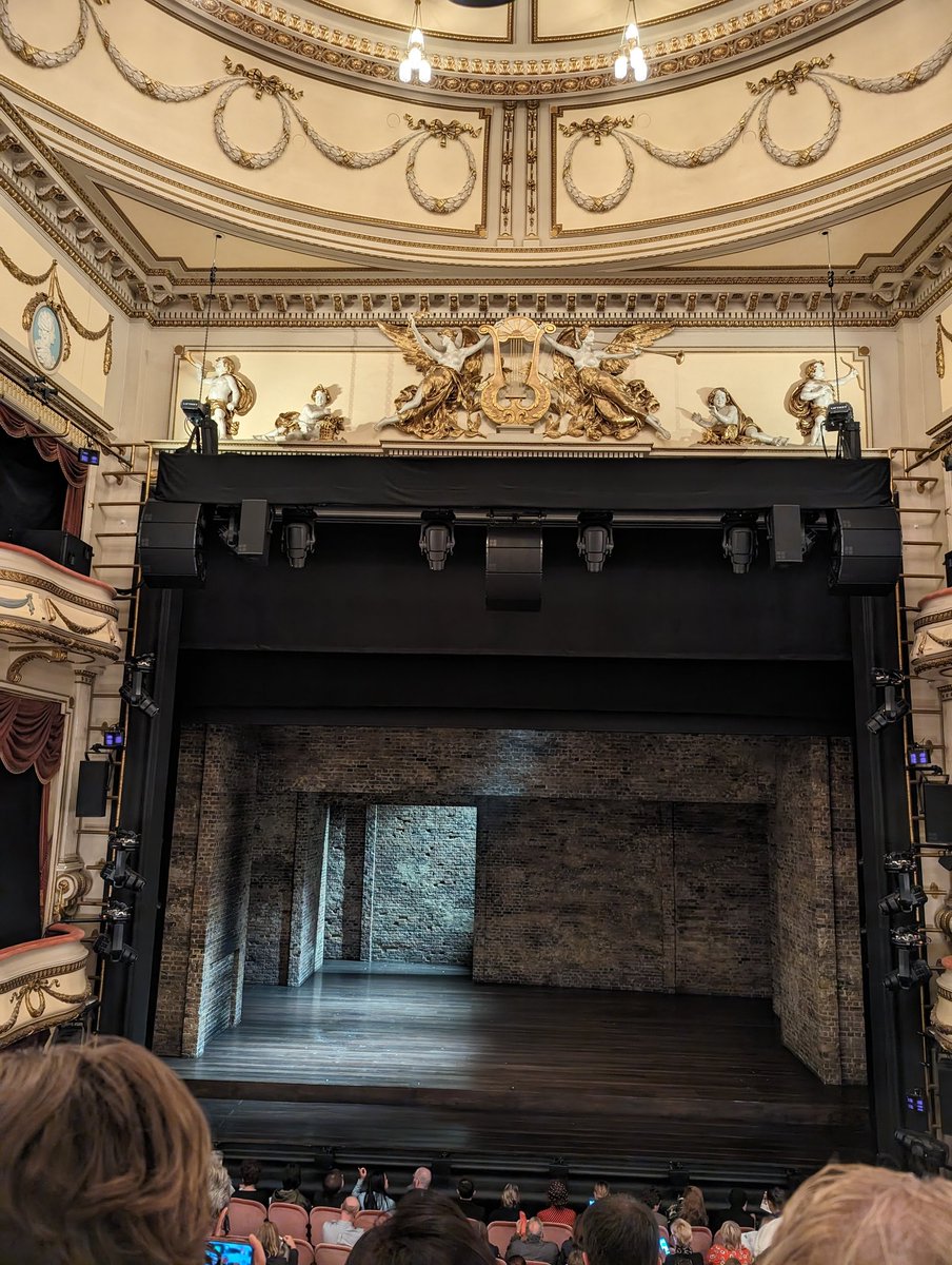 Feel so privileged to have been able to see <a href="/PlayerKingsPlay/">Player Kings</a> yesterday -such a masterclass in acting.  A wonderful trip to London yesterday with the beautiful <a href="/nadinecoulson/">nadinecoulson@live.co.uk</a> #theatre #actors #Shakespeare #GratitudePost
