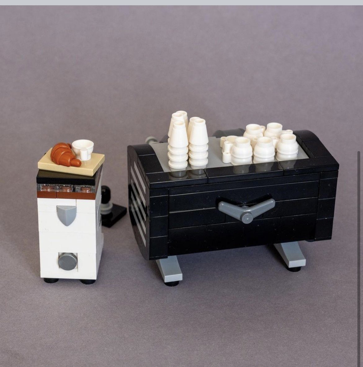 iris_kotrik's tweet image. Ak by ste chceli taku ☕️ masinu ako mam ja… toto by vas nemalo zruinovat 😅🤘
#BlackEagle #CoffeeMachine