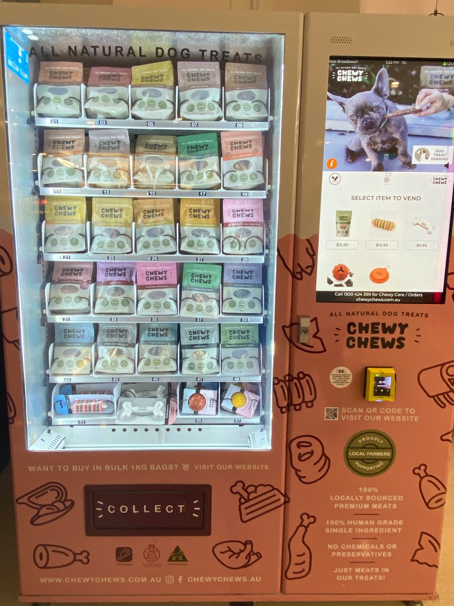 DavinaLiam's tweet photo. Dog treat vending machine 👇 #howcool https://t.co/BxJlGulwC7