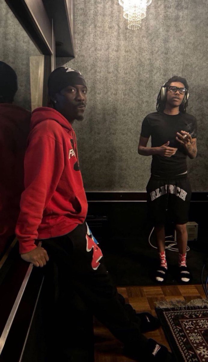 underground_fyp's tweet photo. KanKan seen with controversial streamer BruceDropEmOff 🤔🤔 https://t.co/6ybl8RDHXp