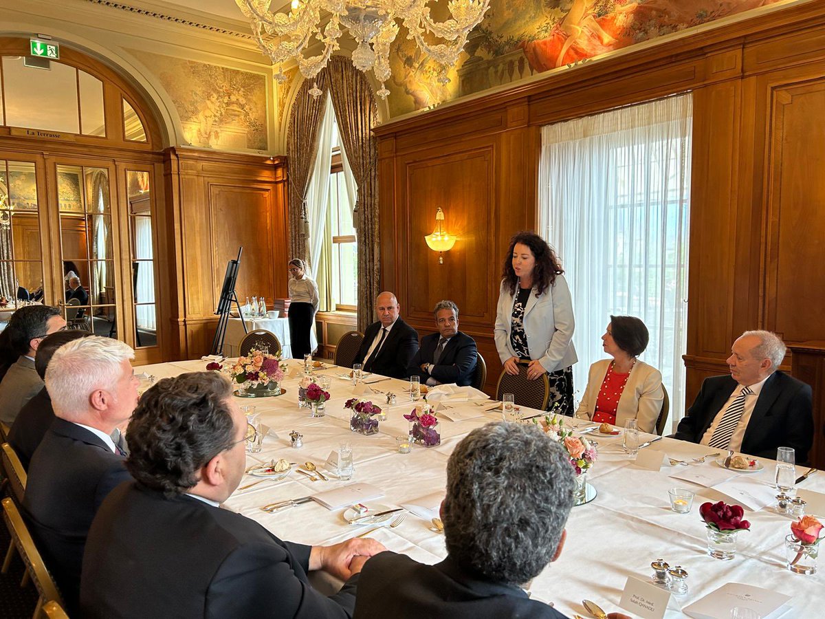 M. l’Ambassadeur a pris part au dîner d’au revoir organisé par <a href="/ASMsuissemaroc/">Alliance Suisse Maroc</a> en l’honneur de <a href="/SwissMFAmena/">FDFA Middle East & North Africa Division</a> et <a href="/AmbSuisseMaroc/">Ambassade de Suisse au Maroc</a> en présence de Mme la Secretaire d’Etat <a href="/SEMIGRATION/">SEM</a>, ainsi que des représentants fédéraux et cantonaux et des membres de l’Alliance.