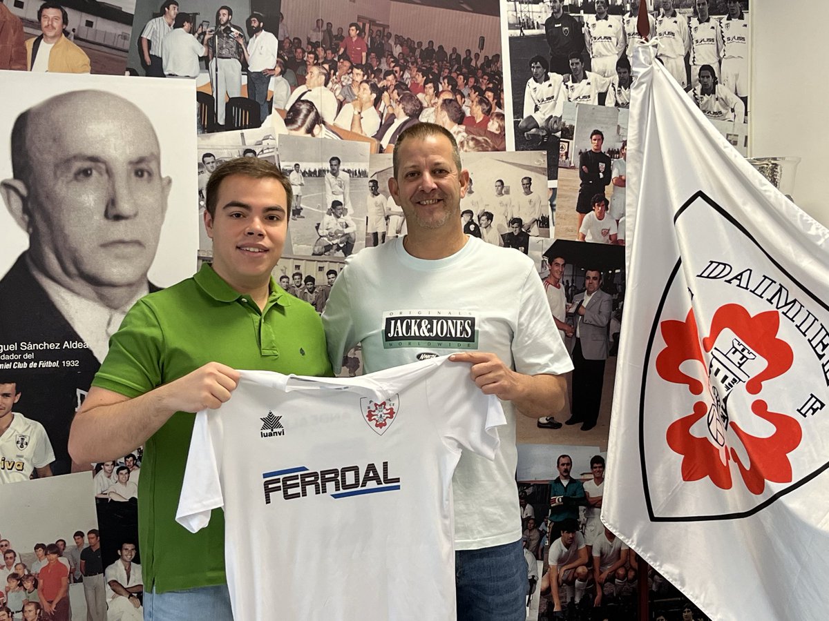 daimielrcf's tweet photo. Consecuentemente, Kiko García también renueva su cargo como 𝗙𝗜𝗦𝗜𝗢𝗧𝗘𝗥𝗔𝗣𝗘𝗨𝗧𝗔 y 2º entrenador del primer equipo. Su desempeño en la parcela médica del club y en el cuerpo técnico junto a Tato serán de nuevo indispensables para la plantilla de nuestro equipo senior. https://t.co/AyeiYy65vJ