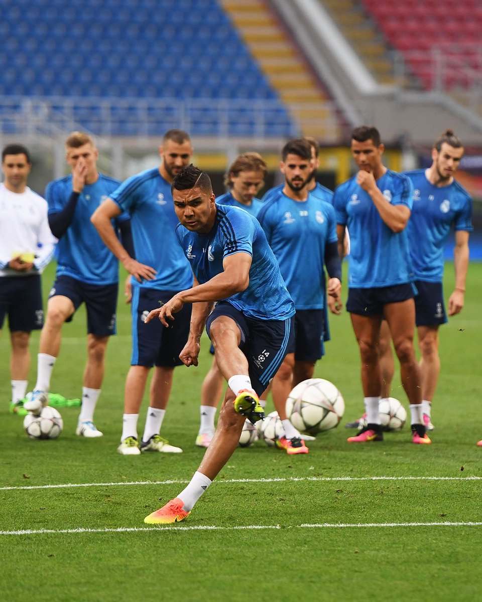 UEFA Champions League tweet media