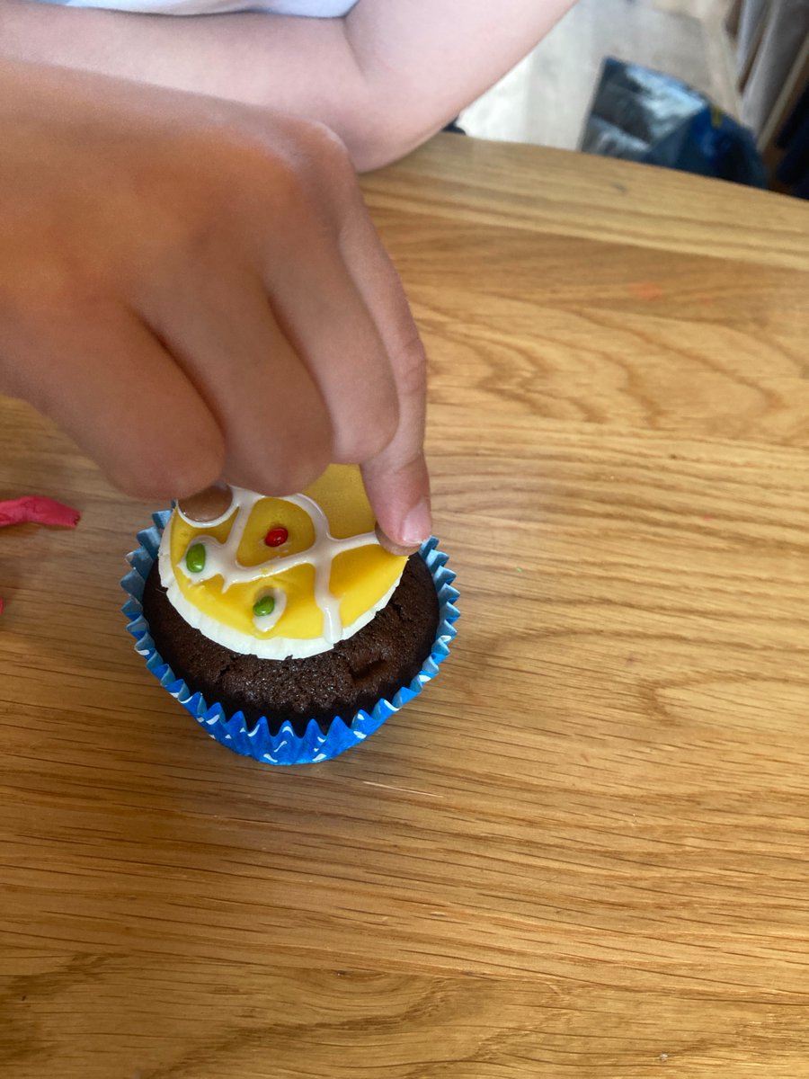 SWGenomics's tweet photo. We have had some helpers behind the scenes creating delicious treats in support of #RareChromoDay! 

Follow @Unique_charity to discover how you can show your support for anyone living with a rare chromosome or gene condition and their families and carers 🧬

#SWGenomics @RDExeter https://t.co/QQenknj62o
