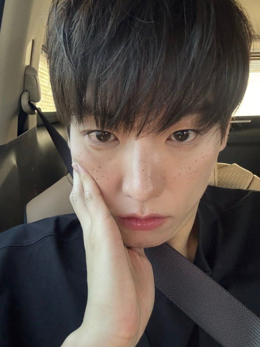 SF9official's tweet photo. 목요팅하세용~~!!😄😄
#SF9 #INSEONG https://t.co/ftshrAu6Zm