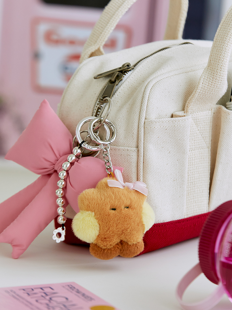 Wanawannn's tweet photo. BT21 Minini plush keyring ribbon edition
พวงกุญแจน้องบีทีออกใหม่มีโบว์จิ๋วคิวท์มาก เป็นคอลที่นุบนิบใจสุดๆ ราคา 650.- ค่าส่ง 40.-🎀🫧 ส่งกลับแอร์รอของประมาณ 10-15 วันค่า ตอนนี้ยังสั่งได้ครบทุกเมมเลยนะคะ (มัดจำได้ 50%)💗 #ตลา���นัดบังทัน https://t.co/yqKwz5jzjZ