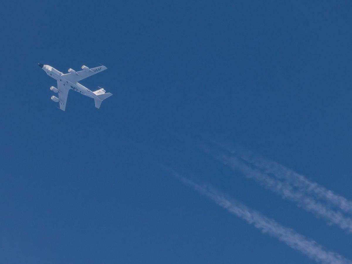 DLNetherlands's tweet photo. JAKE17 and HOBO21 this morning. Both departed shortly after each other from ๐ฌ๐งRAF Mildenhall to meet-up again above ๐ท๐ดRomanian Airspace.
JAKE17 | RC-135V Rivet Joint ๐บ๐ธ64-14841
HOBO21 | KC-135R Stratotanker ๐บ๐ธ60-0355
#JAKE17 #HOBO21 #AE01C9 #AE0264 #NLspot #P950 #planespotting https://t.co/FoFD3qbUn0