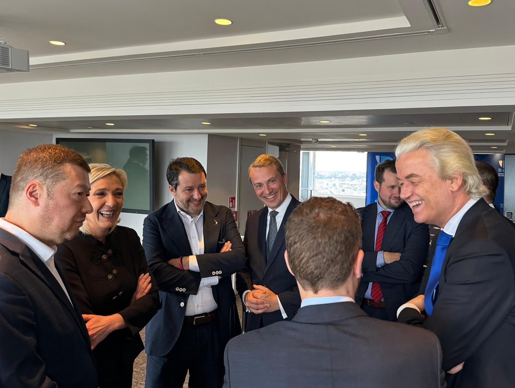 Matteo Salvini tweet media