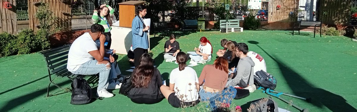 El "Rincón Verde" es un proyecto de innovación educativa que busca transformar y enriquecer el entorno escolar a través de la creación de espacios verdes y sostenibles. Coordinado por Alfonso Alcaraz,este ambicioso proyecto cuenta con la colaboración y
iessantaaurelia.es/2024/06/13/rin…