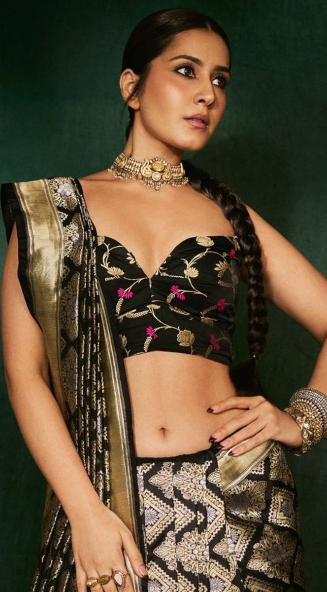 GP79vyJbUAAAvOr?format=jpg&name=medium