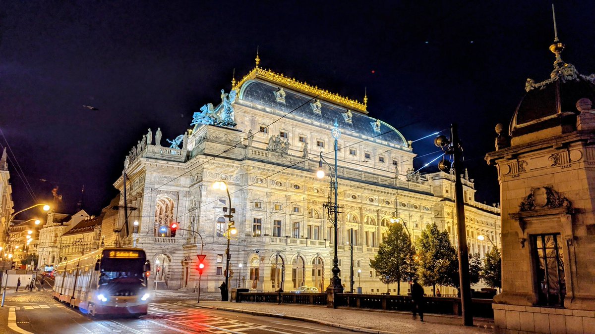 s1nagak1_beer's tweet image. #みんなの夜撮見せてくれ
チェコのプラハは昼よりも断然夜のほうが美しいから、どんだけ疲れてても夜に街に出てほしい。治安もいいから一人歩きでも大丈夫。
#チェコへ行こう