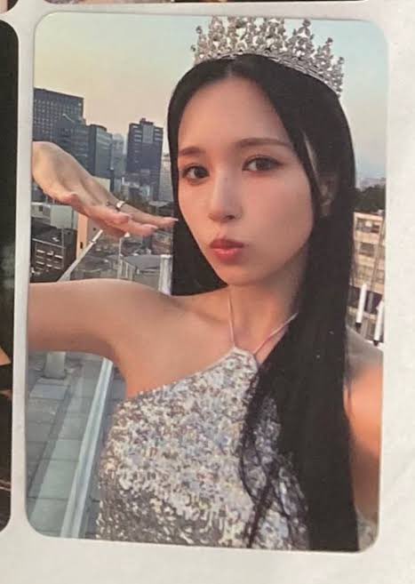 mmina0224's tweet photo. wtb/lfs 

—mina crown spc

# twice with you-th special photocard pc https://t.co/OWnJ2vCVFC