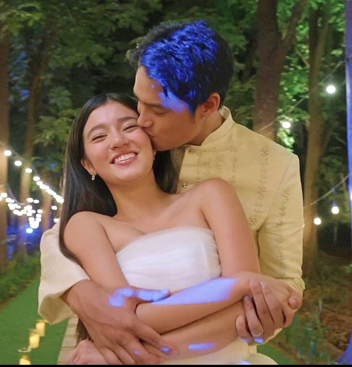 RestMuna's tweet photo. Gandang pag masdan! Mapapangiti ka talaga. Thank you DonBelle, Kahit papano, napapasaya nyo pa din ako. “I wish for you a love that grows ever stronger each day”… “2 Become 1….” Someday 🙏! Dito lang kami ❤️
#donbelle https://t.co/vdoT9oOwV4