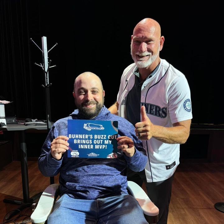 Muckleshoot_C's tweet image. Our lucky guests that got Jay Buhner’s Buzz Cuts tonight! 💈⚾️ What a fun opportunity to meet a @Mariners legend! Don’t forget tomorrow is Buhner Buzz Night at the Victory Hall! Get your tickets! 🧢 #jaybuhner