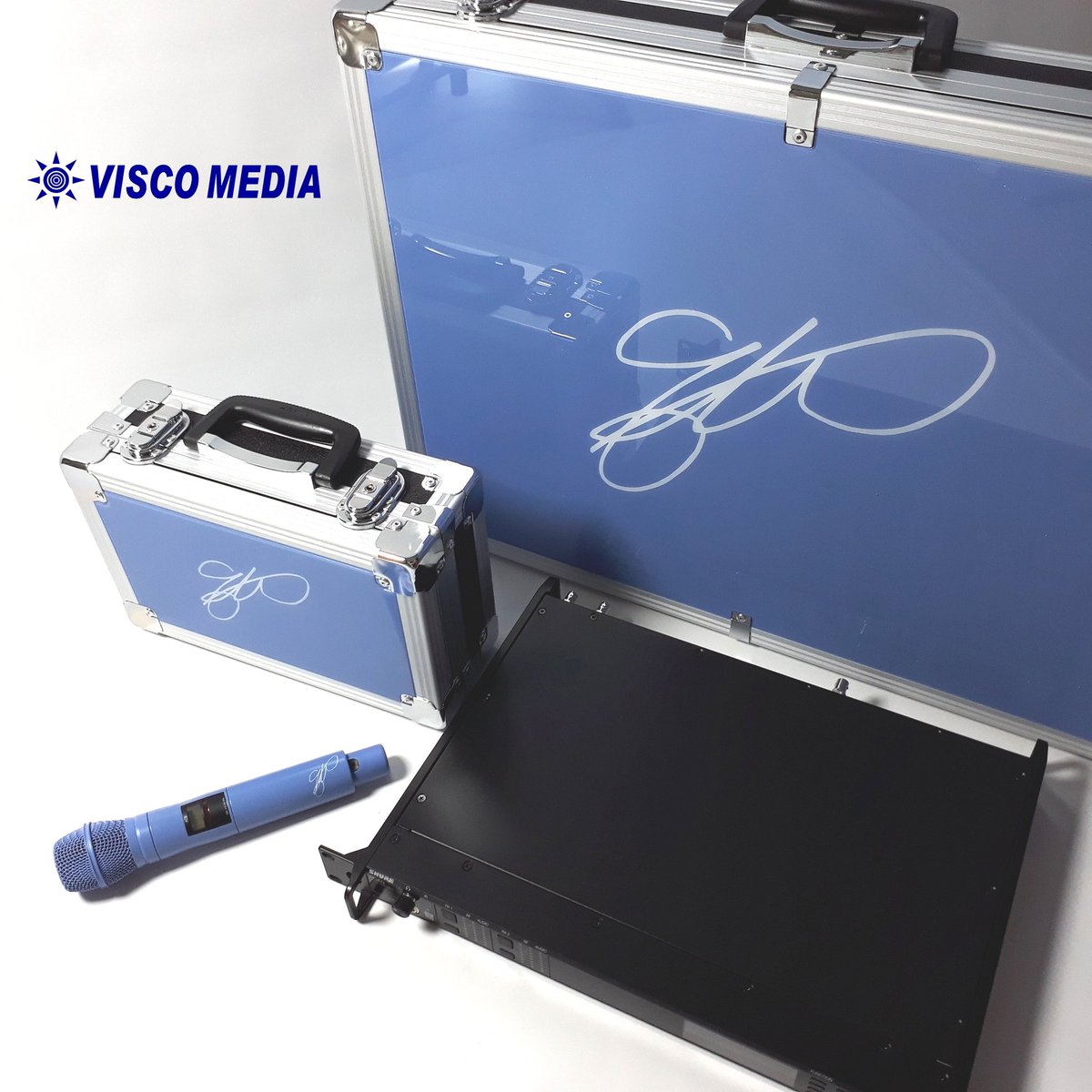 在蘑菇屋的恳请下，廷谟专属手麦已提前半个月交付，且于今天已经送达Starship。由于时间紧迫没有进行额外包装。希望这只廷谟亲自设计的手麦能在往后的日子陪伴廷谟，带给廷谟幸运🍀

#크래비티 #CRAVITY 
#구정모 #정모 #ジョンモ #KOOJUNGMO #JUNGMO