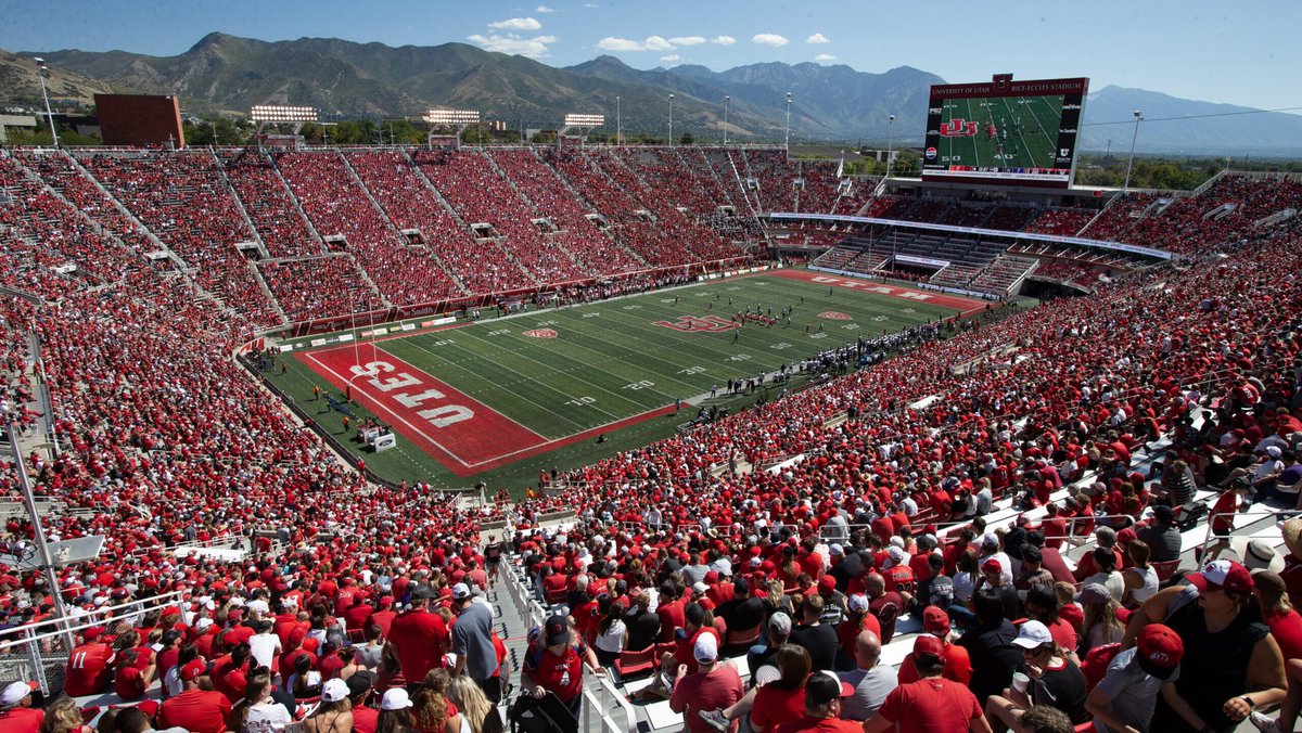 🚨🚨🚨The Best College Football Stadium In The West Tournament 🚨🚨🚨

Round 1

Boise State 
Vs
Utah