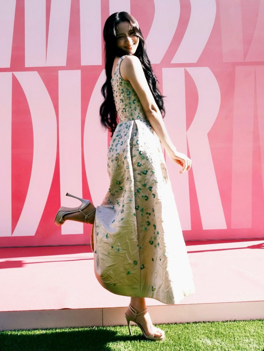 jisoogaIIery's tweet photo. https://t.co/ylDjectDU0