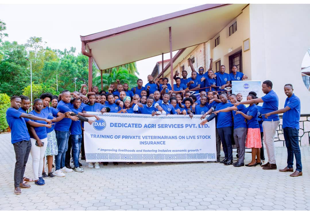 DedicatedAgri's tweet photo. @DedicatedAgri in partnership with @TechnoServe Rwanda, has successfully conducted a training session, engaging over 70 veterinarians across 4 pilot districts to drive insurance uptake amongst farmers. 

@RwandaAgri @RwandaAgriBoard @NdorimanaC @SahaAyandev @NSHUTILAMBERT https://t.co/IZ9krsjJJl