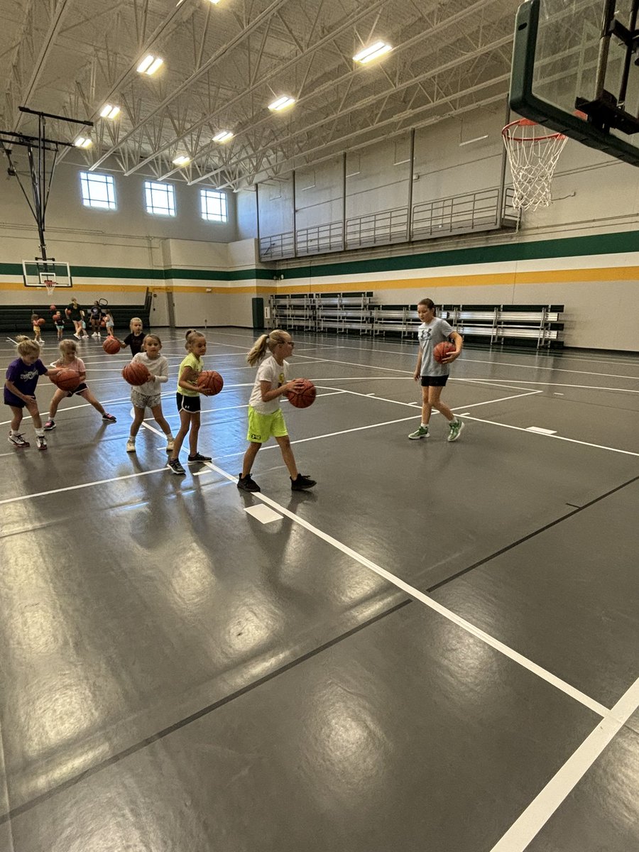 GWladyWoodmenbball tweet media