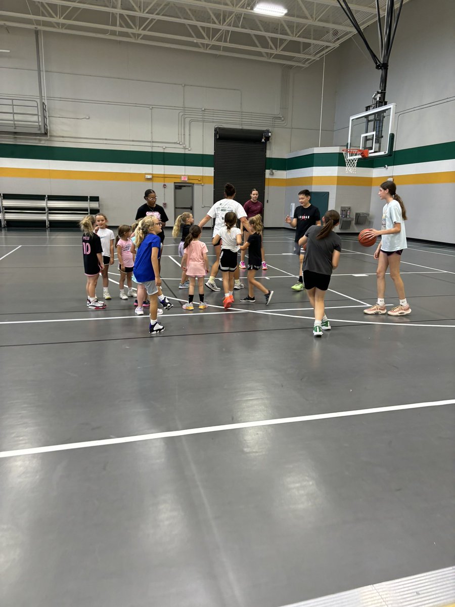 GWladyWoodmenbball tweet media