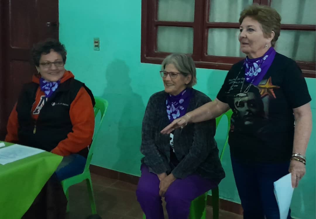 "La fuerza de la FDIM esta en América. Abrazando las banderas del pueblo mujer" Alicia Castro, Coord Regional de América y el Caribe #IXCongresoRegionalFDIM #Hoy #12Junio #Bolivia @fdim