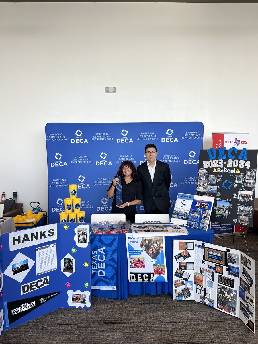 hanks_deca's tweet photo. Anthony &amp; Josabeth representing at CTE PD, Starlight Event Center 🔷 Go HHS DECA!🛡️ https://t.co/pyrFyg0hpo