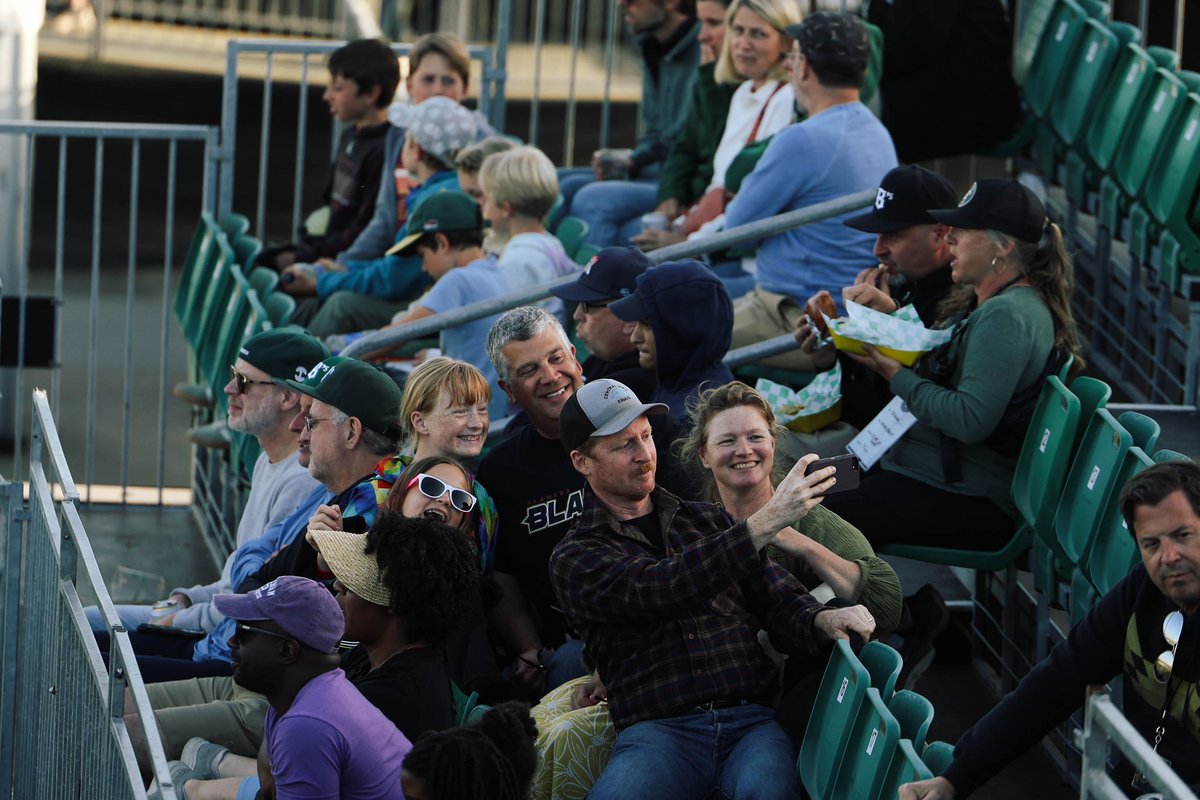 OaklandBallers's tweet photo. We 🫶🏼 our fans! Join us this week for good baseball and good vibes! 
🎟️ https://t.co/NjnTirNSNe https://t.co/XbRU5zd23z