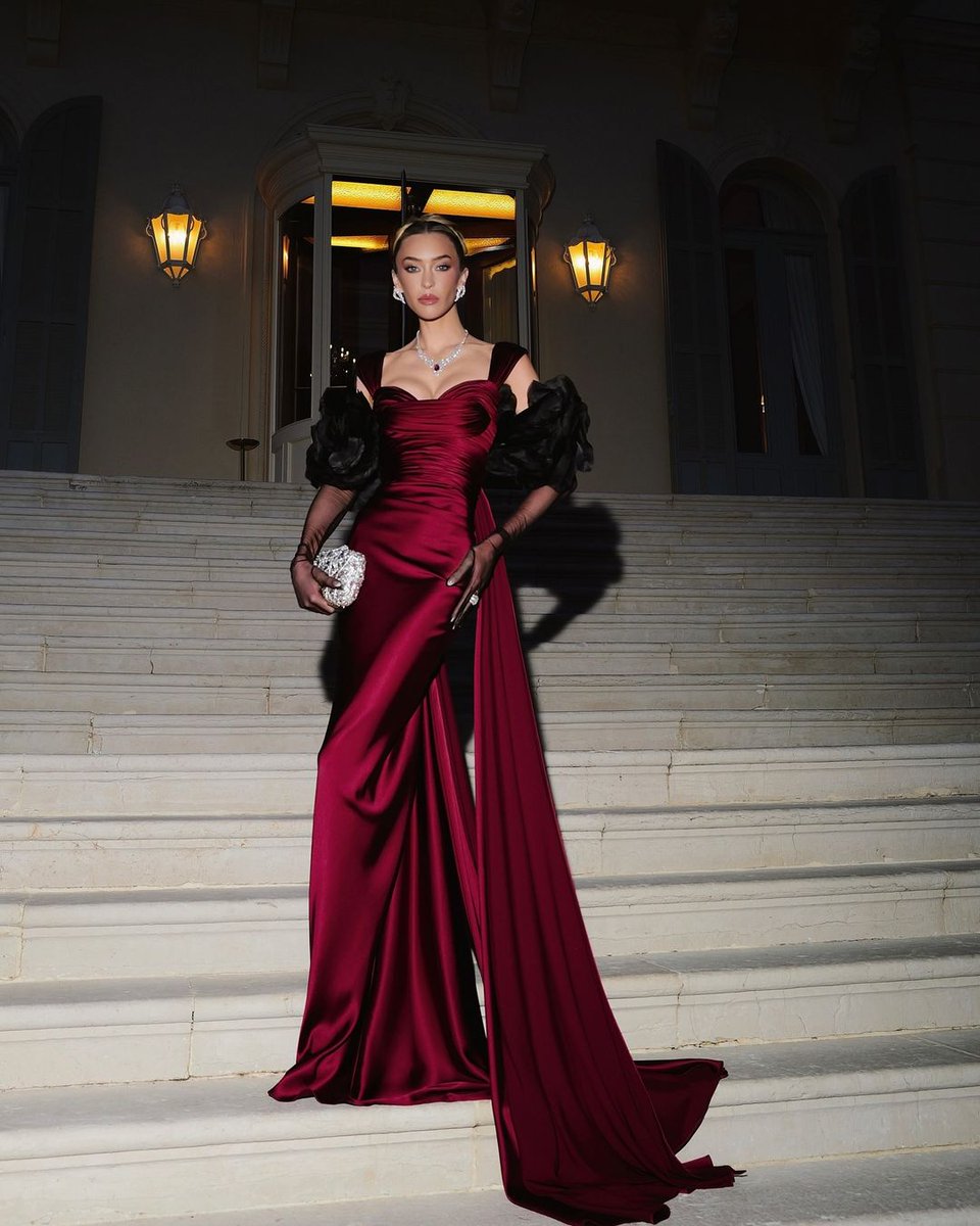 riley_arlen's tweet image. Had an amazing night at the charity gala, supporting a cause close to my heart. Feeling grateful and inspired! 🌟✨ 
#CharityGala #SupportACause #GivingBack #Philanthropy #GlamourAndGiving #FashionForACause #CommunitySupport #MakingADifference #ElegantEvening