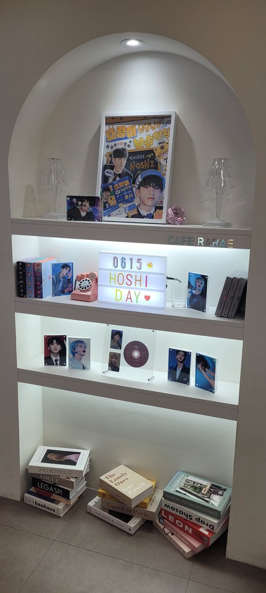 Blablablau123's tweet photo. A lovely bday Cafe
Hoshi is such a cutie. 

Location: Seoul, Café Raerae

#hoshi #hoshibday #생일카페 #호랑이_선생님_보습학원_어흥 https://t.co/evWeMej53M