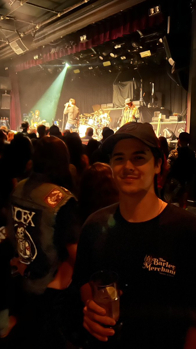 JimmySlims's tweet photo. So sick seeing @adelitasway tonight at the commodore ballroom in Vancouver. 12 years ago #rickdejesus was a class act getting up from an autograph session at Rockstar uproar in Seattle to pose for this picture at my son’s first rock festival. https://t.co/aqyHWuEtOM