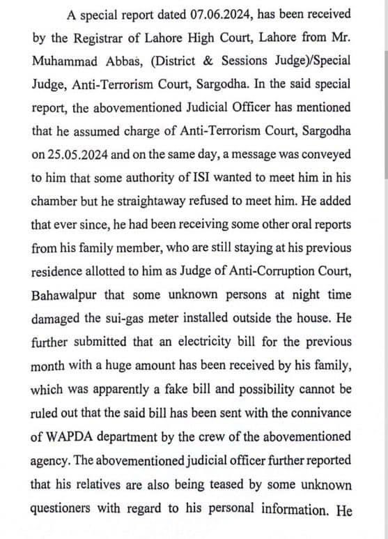 PTIofficial's tweet image. اسلام آباد ہائیکورٹ اور پشاور ہائیکورٹ کے ججز کے خوفناک انکشفات کے بعد اب سرگودھا انسداد دہشت گردی کی خصوصی عدالت کے جج محمد عباس کا خفیہ ایجنسیوں بالخصوص ISI کی جانب سے جج صاحب اور انکے اہل خانہ پر دباؤ اور ہراساں کرنے کا انکشاف!

لاہور ہائیکورٹ کا سیکٹر کمانڈر ISI سرگودھا کو…